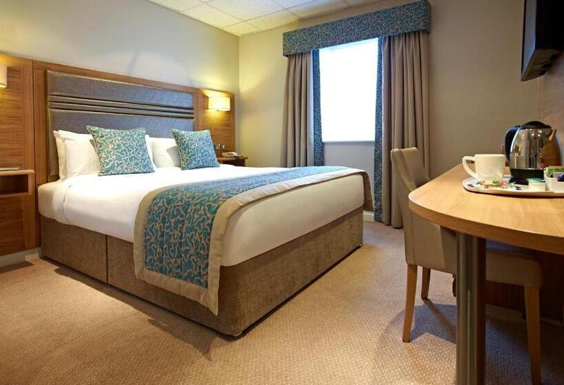 스탠다드 룸, The Briar Court