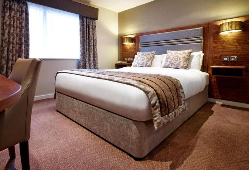 스탠다드 룸, The Briar Court