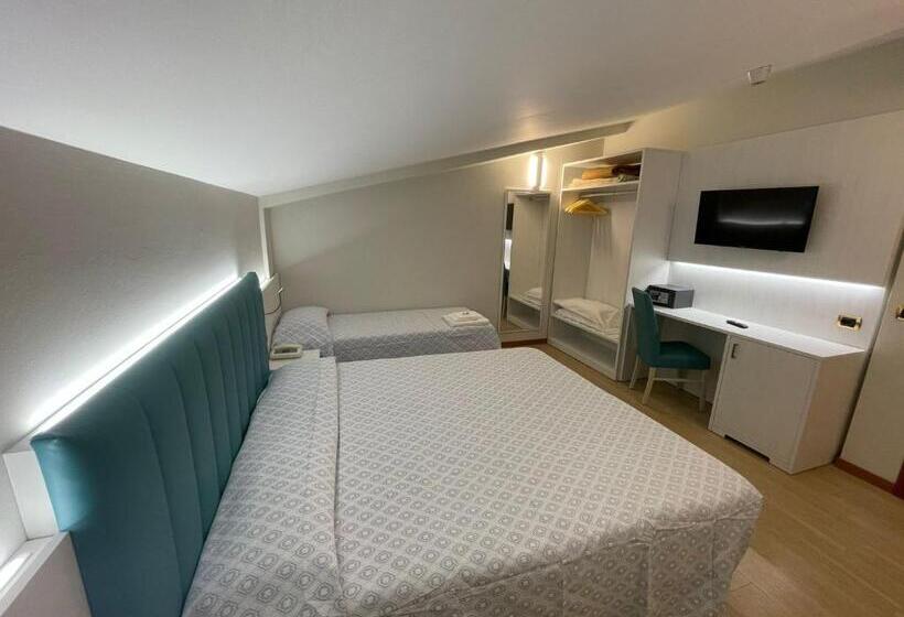 标准三人间, Corallo