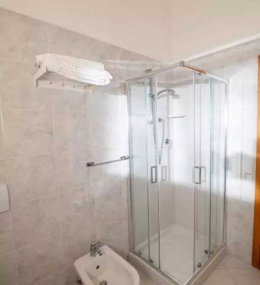 ２ベッドルームアパートメント, Ghiacci Vecchi Residence