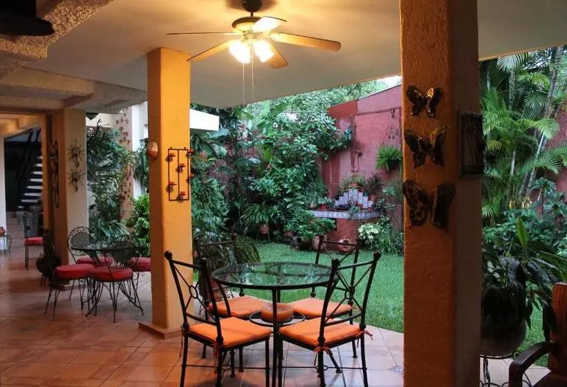 اتاق خانوادگی, La Posada Del Angel