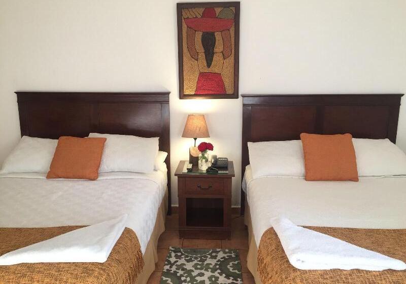 غرفة عائلية, La Posada Del Angel