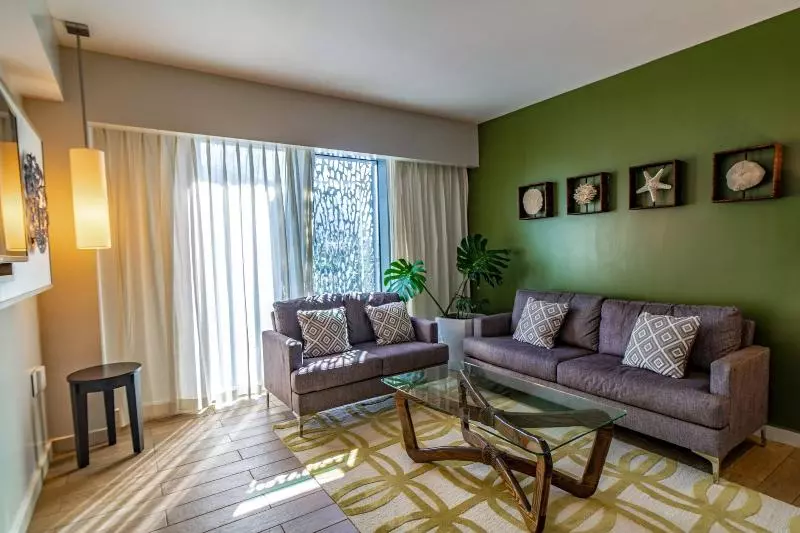 اتاق اجرایی با تخت بزرگ, Marriott Portauprince