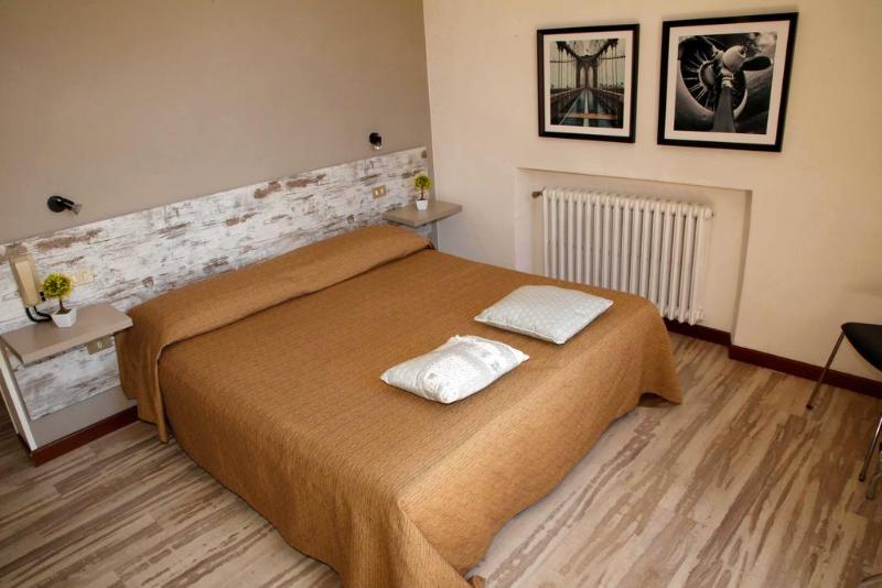 חדר סופריור, Mom Assisi