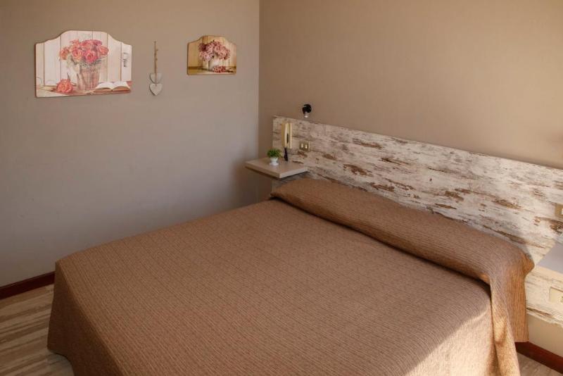 חדר סופריור, Mom Assisi