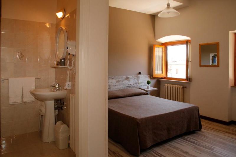 חדר סופריור, Mom Assisi