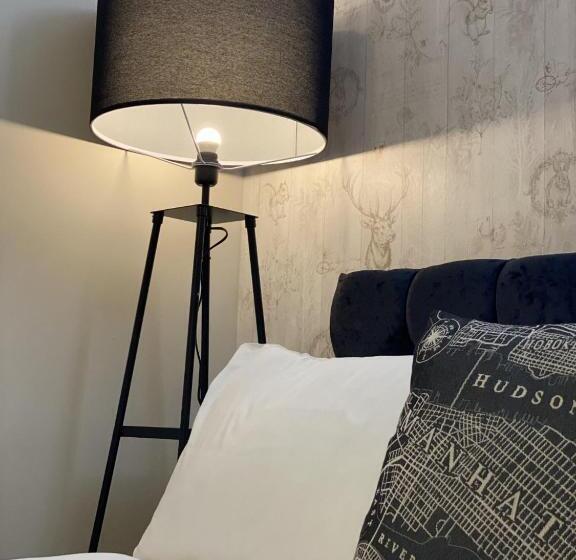 经济房, Ormonde House