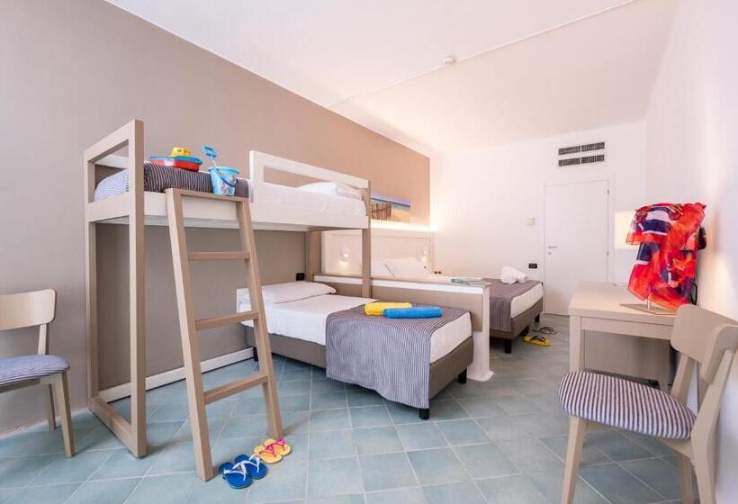 スーペリアの４人部屋, Th Ostuni   Ostuni Village