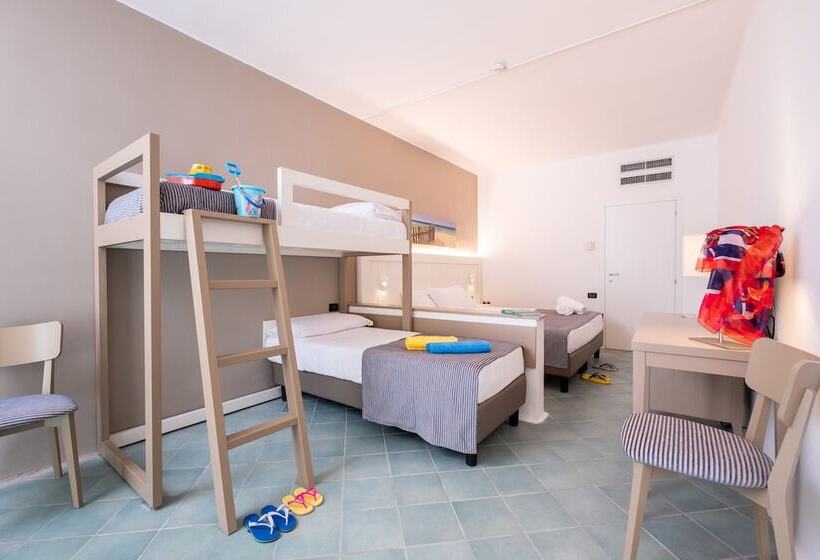 4인용 수피리어 룸, Th Ostuni   Ostuni Village