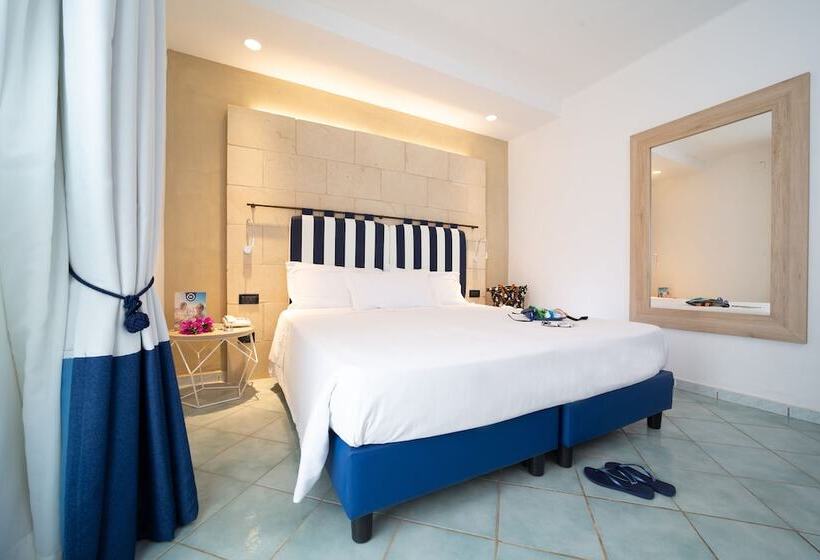 4인용 수피리어 룸, Th Ostuni   Ostuni Village