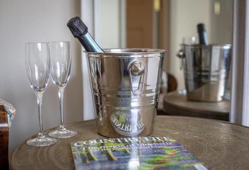 豪华房间, The Running Horses