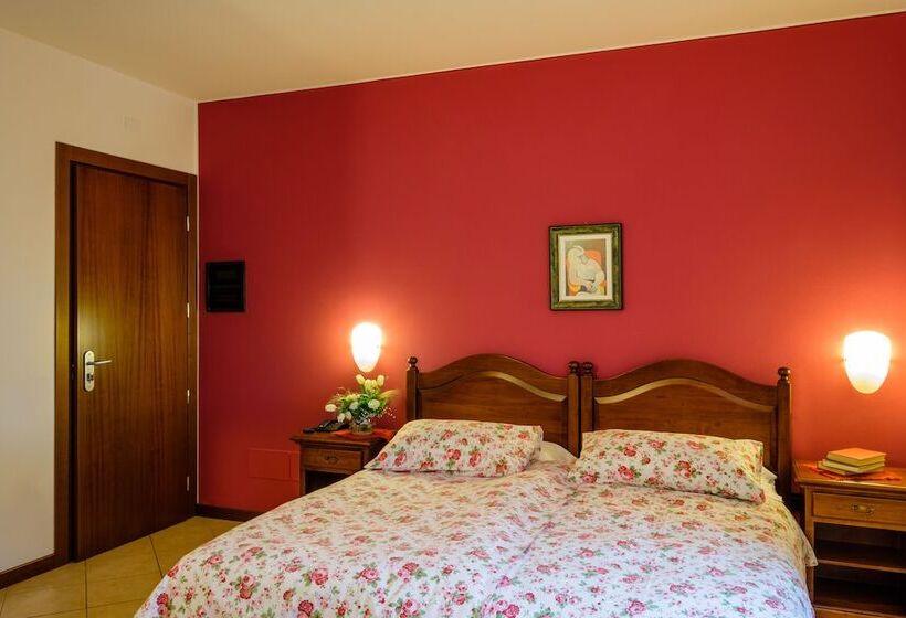 חדר סופריור, Tre Punte