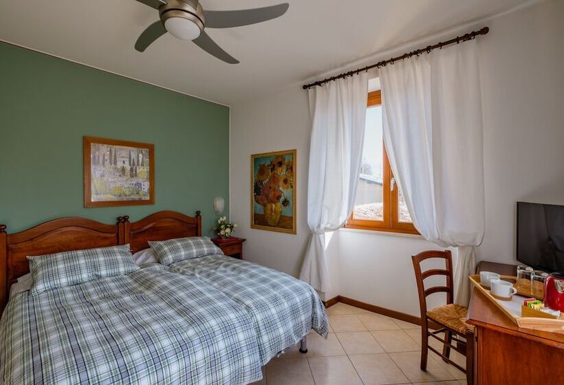 חדר סופריור, Tre Punte