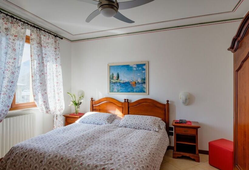 חדר סופריור, Tre Punte