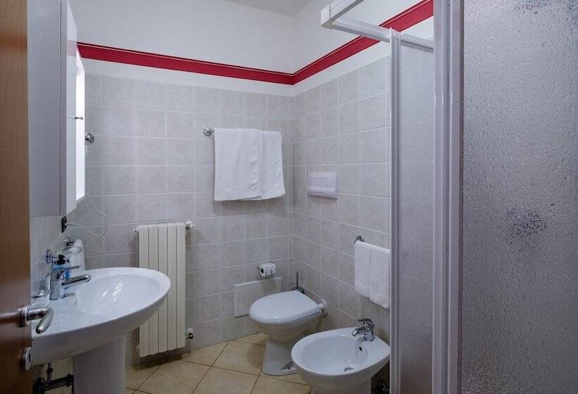 חדר סופריור, Tre Punte