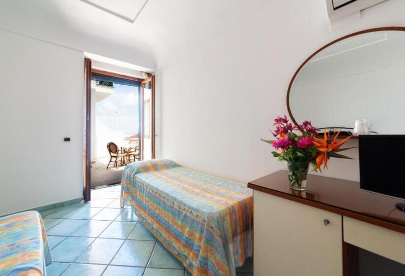 스탠다드 트리플 룸, La Capannina Hotel & Apartments