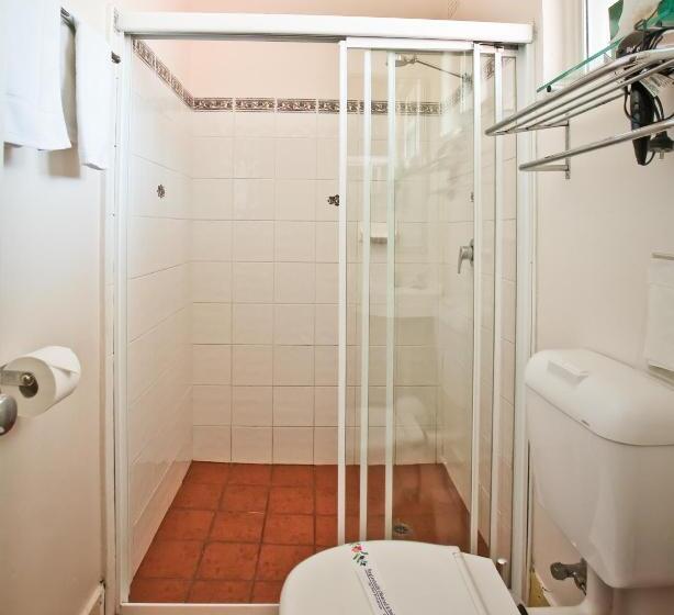 家庭间, Abbotsleigh Motor Inn