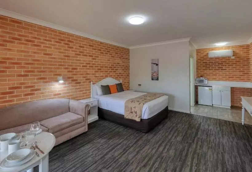 اتاق استاندارد با وان آب گرم, Country Gardens Motor Inn