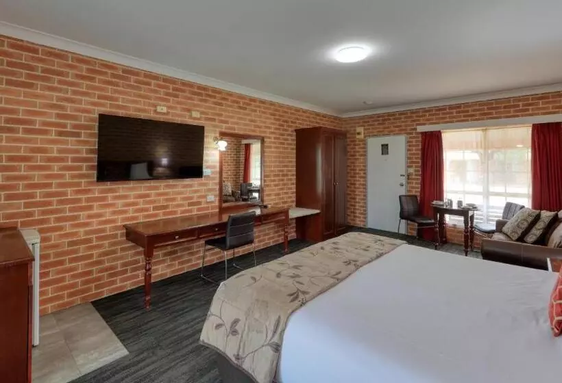 اتاق سوپریور با تخت بزرگ, Country Gardens Motor Inn