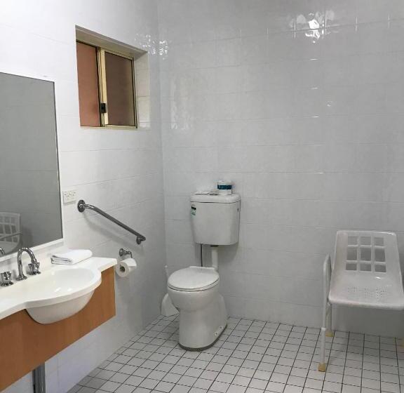 اتاق استاندارد, Country Gardens Motor Inn