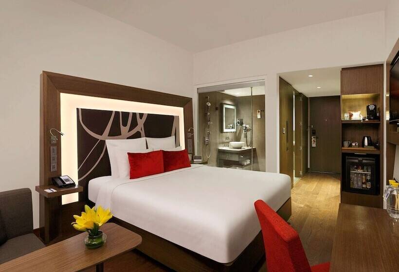 غرفة سوبيريور, Novotel New Delhi Aerocity  International Airport