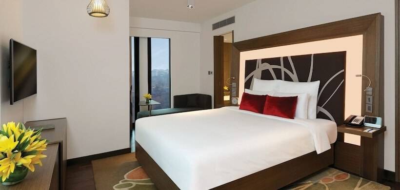 جناح سوبيريور, Novotel New Delhi Aerocity  International Airport