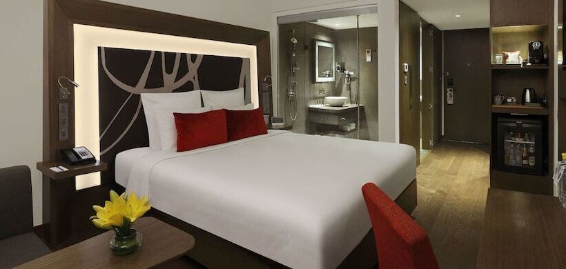 جناح سوبيريور, Novotel New Delhi Aerocity  International Airport