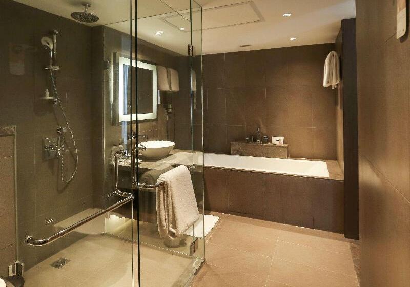 جناح سوبيريور, Novotel New Delhi Aerocity  International Airport