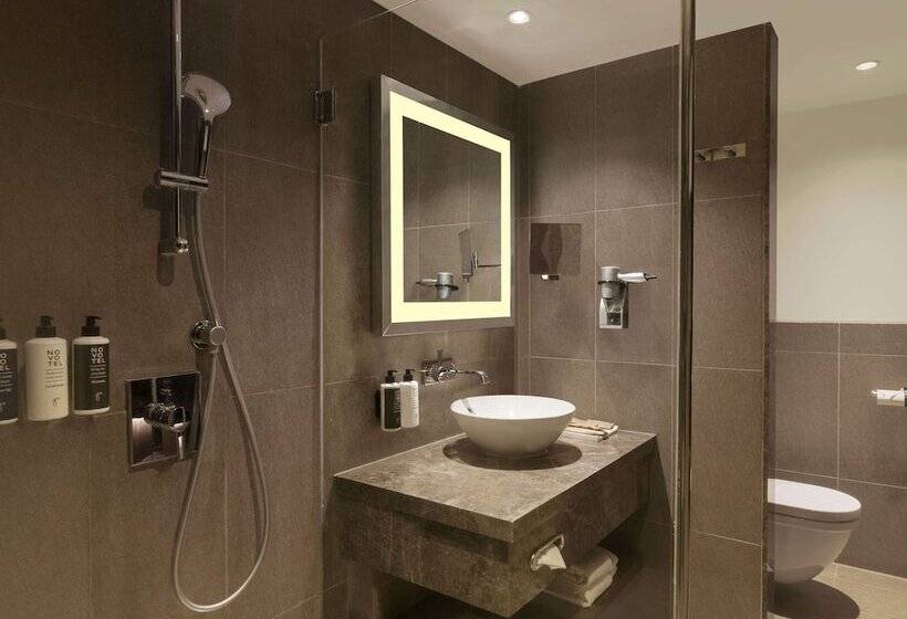 غرفة سوبيريور, Novotel New Delhi Aerocity  International Airport