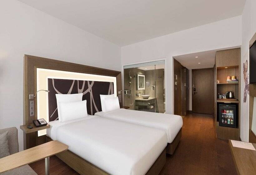غرفة سوبيريور, Novotel New Delhi Aerocity  International Airport