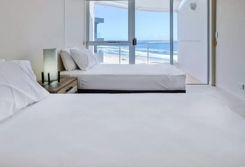 استودیوی استاندارد, Regency On The Beach