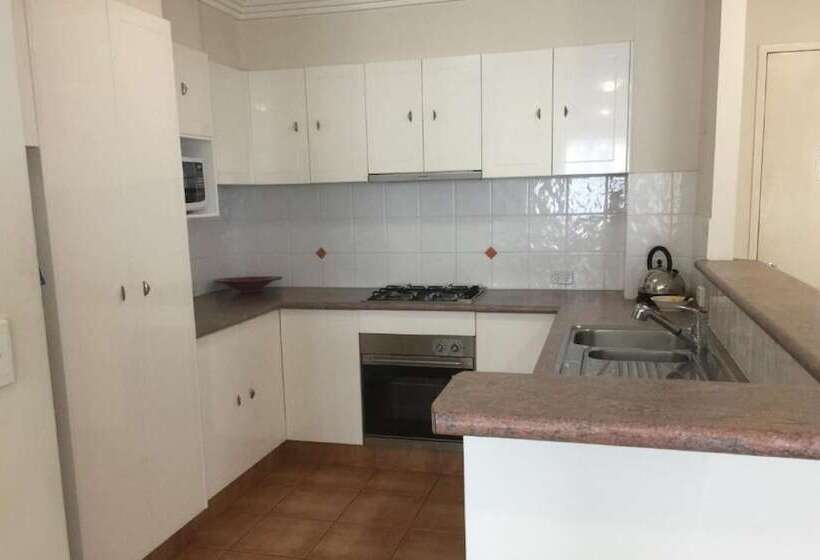 Апартаменты 1 Спальня с Видом, Regency On The Beach