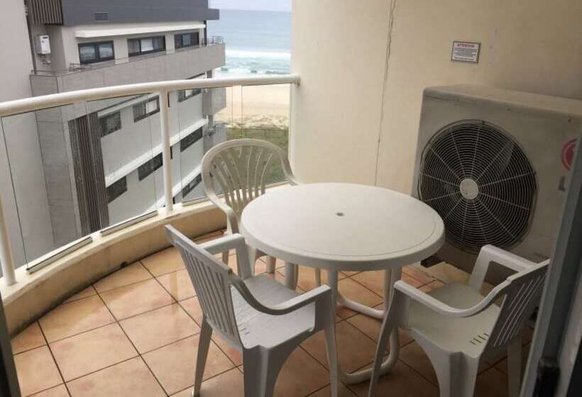 Апартаменты 2 Спальни, Regency On The Beach