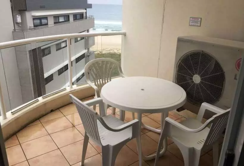 آپارتمان 2 خوابه, Regency On The Beach