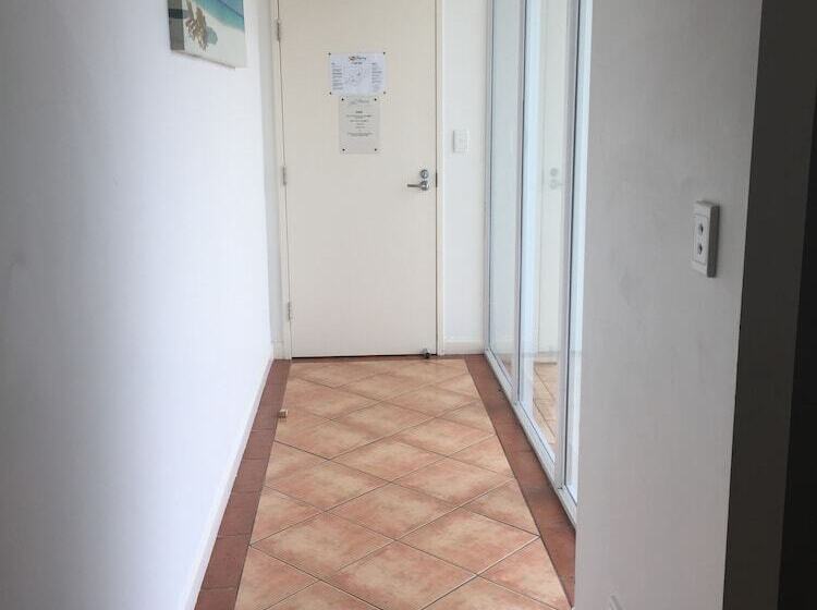 Апартаменты 2 Спальни, Regency On The Beach