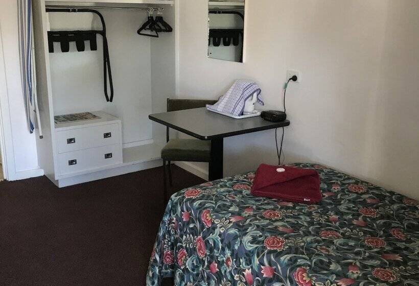 Номер Стандарт, Travelway Motel