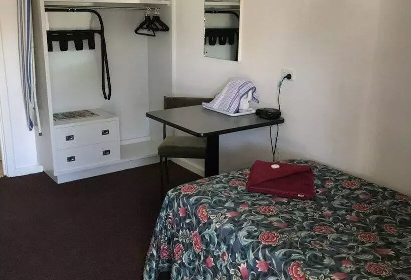 スタンダードルーム, Travelway Motel