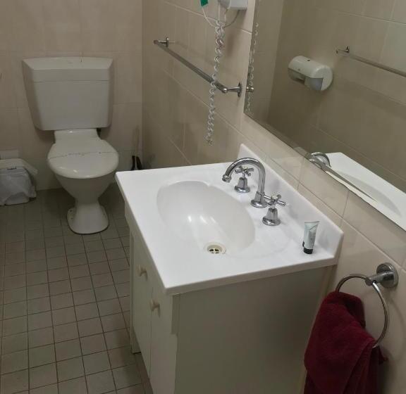 Семейный Номер, Travelway Motel