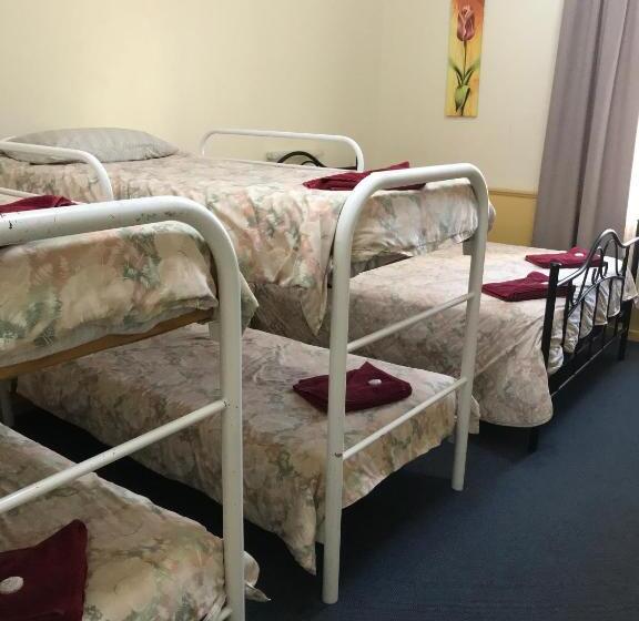 Семейный Номер, Travelway Motel