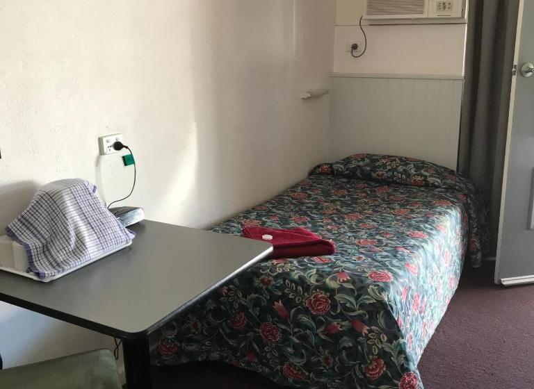 Номер Стандарт, Travelway Motel