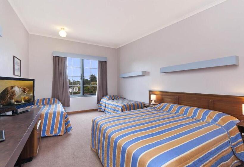 패밀리 룸, William Dutton Motel