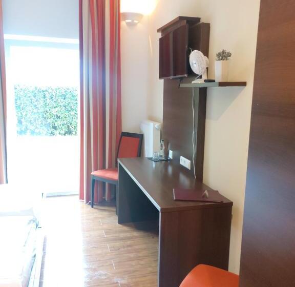 اتاق استاندارد, Auf Der Bühn