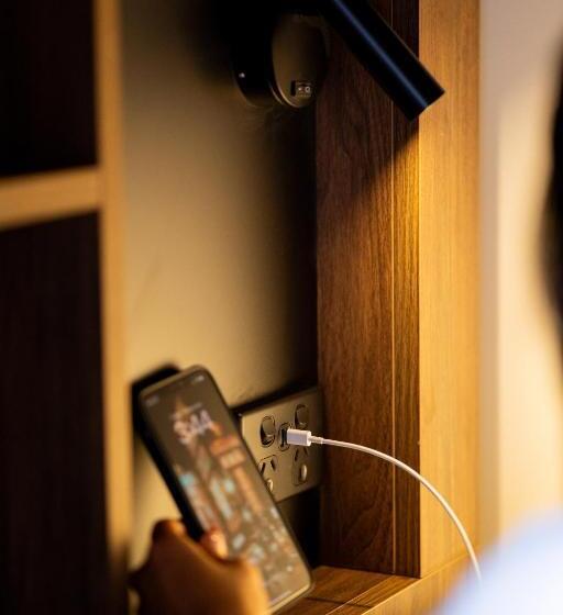 ルームシェアのワンベッド, Haka House Franz Josef