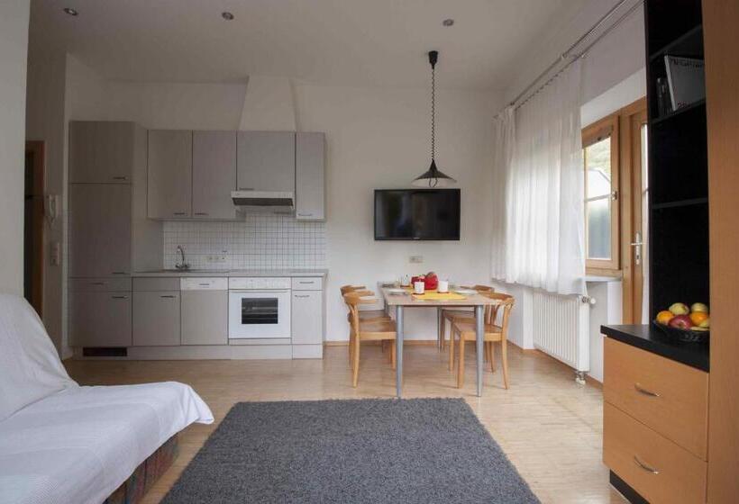 דירת חדר, Appartements Christophorus