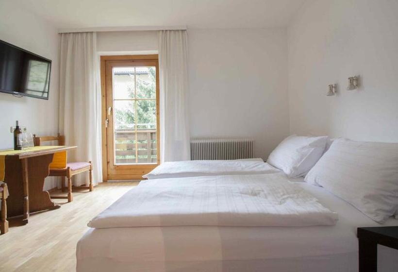 استودیوی استاندارد, Appartements Christophorus