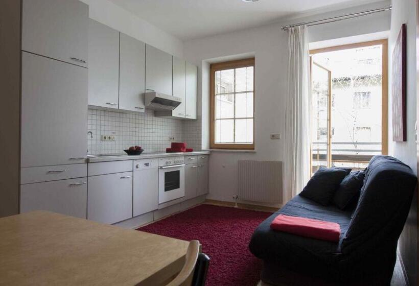 דירת שני חדרים, Appartements Christophorus