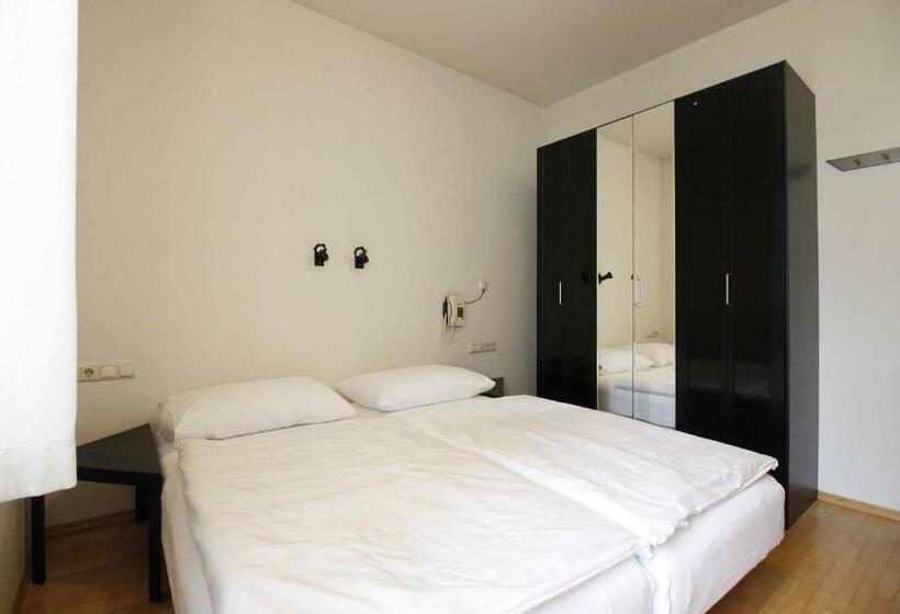 דירת שני חדרים, Appartements Christophorus