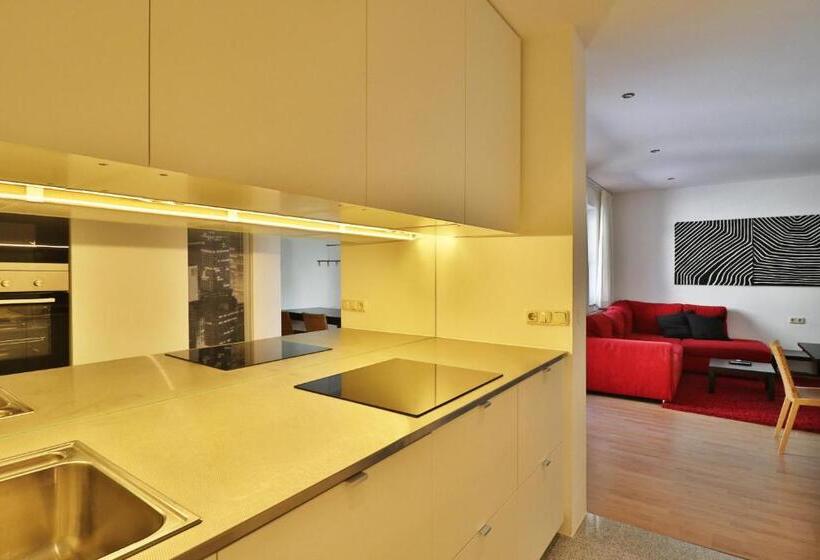 דירת שלושה חדרים, Appartements Christophorus