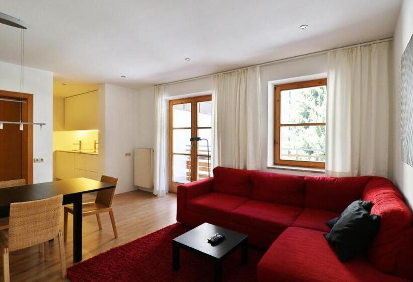 דירת שלושה חדרים, Appartements Christophorus