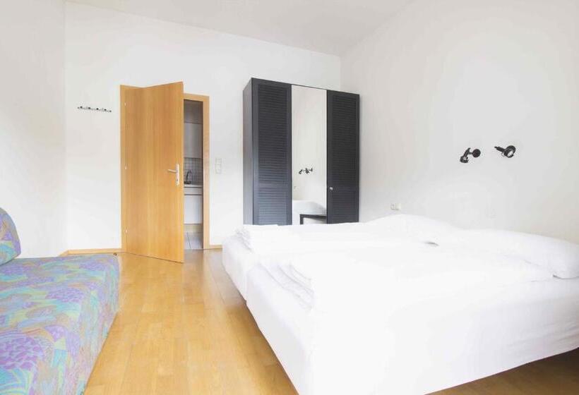 דירת שני חדרים עם מרפת, Appartements Christophorus